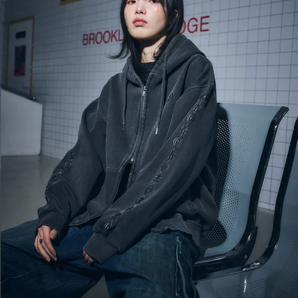 Washed Black Embroidered Oversized Zip-Up Hoodie Washed Black Embroidered Oversized Zip-Up Hoodie